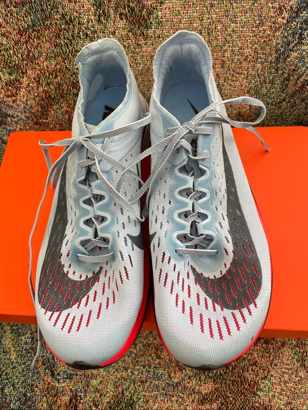 Nike Men's Light Gray, Red and Dark Gray Athletic Running Shoes - Size 8.5